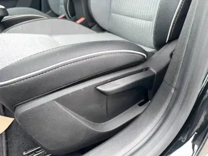 Photo 32 Renault Clio  Eco-G 100 GSR2