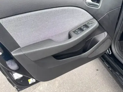 Photo 145 Renault Clio  Eco-G 100 GSR2