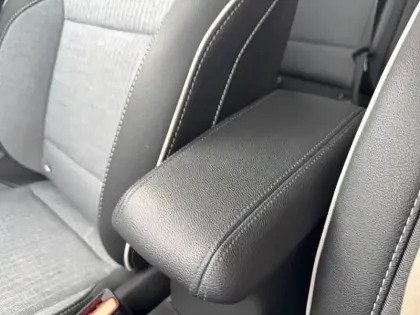 Photo 48 Renault Clio  Eco-G 100 GSR2