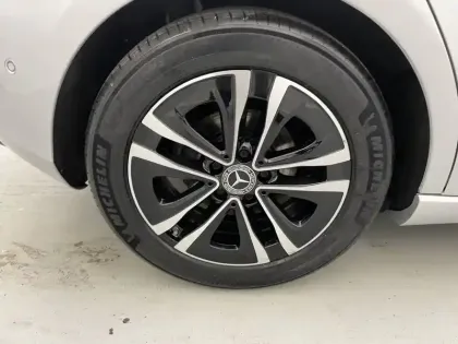 Photo 18 Mercedes Classe A  180 d 8G-DCT