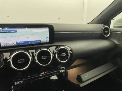 Photo 56 Mercedes Classe A  180 d 8G-DCT