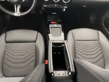 Photo 28 Mercedes Classe A  180 d 8G-DCT