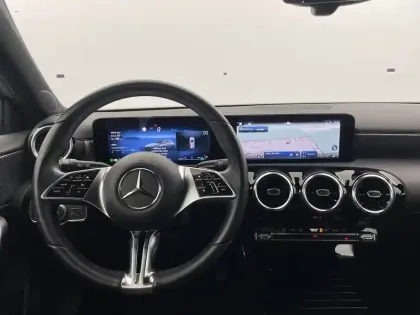 Photo 53 Mercedes Classe A  180 d 8G-DCT