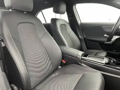 Photo 27 Mercedes Classe A  180 d 8G-DCT