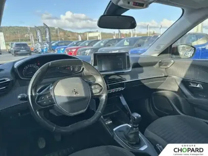 Photo 77 Peugeot 2008  PureTech 100 S&S BVM6