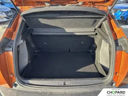 Photo 121 Peugeot 2008  PureTech 100 S&S BVM6