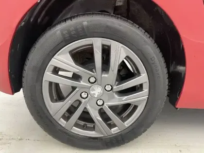 Photo 49 Peugeot 208  PureTech 75 S&S BVM5