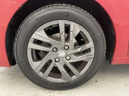 Photo 79 Peugeot 208  PureTech 75 S&S BVM5