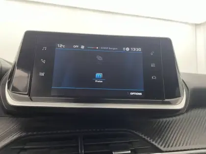 Photo 51 Peugeot 208  PureTech 75 S&S BVM5