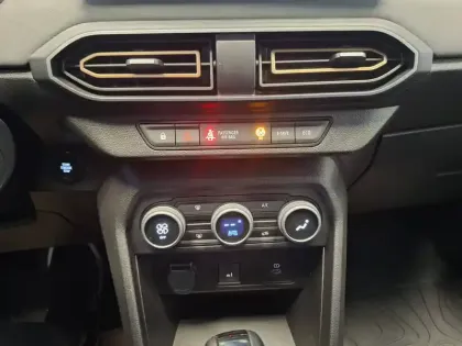 Photo 135 Dacia Jogger  Hybrid 140 7 places GSR2