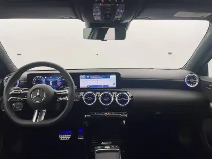 Photo 30 Mercedes Classe A  200 7G-DCT