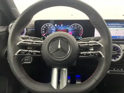 Photo 56 Mercedes Classe A  200 7G-DCT