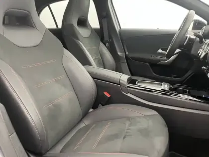 Photo 62 Mercedes Classe A  200 7G-DCT