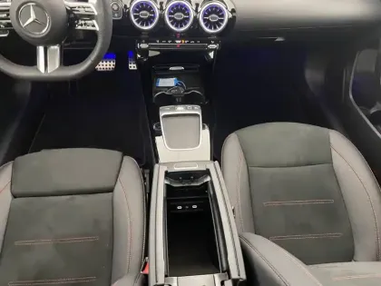 Photo 63 Mercedes Classe A  200 7G-DCT