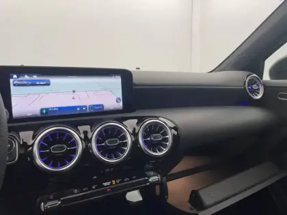 Photo 59 Mercedes Classe A  200 7G-DCT