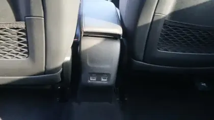 Photo 75 Peugeot 2008  Hybrid 136 e-DCS6