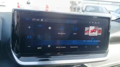 Photo 16 Peugeot 2008  Hybrid 136 e-DCS6