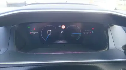 Photo 17 Peugeot 2008  Hybrid 136 e-DCS6