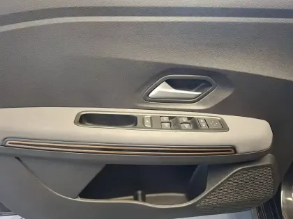 Photo 16 Dacia Jogger  TCe 110 7 places GSR2