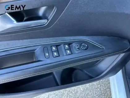 Photo 11 Peugeot 3008  BlueHDi 130ch S&S EAT8