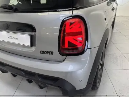 Photo 16 Mini Mini Hatch 3 Portes Cooper 136 ch DKG7