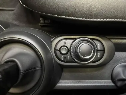 Photo 37 Mini Mini Hatch 3 Portes Cooper 136 ch DKG7