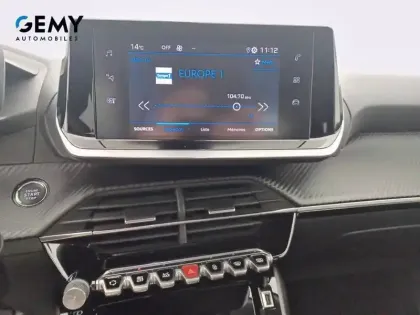 Photo 28 Peugeot 2008  PureTech 130 S&S BVM6