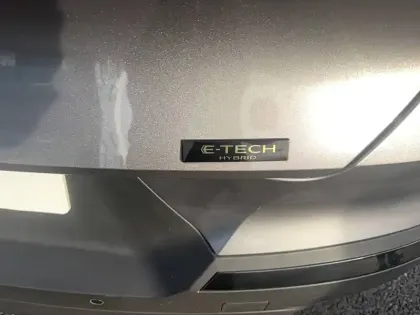 Photo 12 Renault Symbioz  E-Tech full hybrid 145