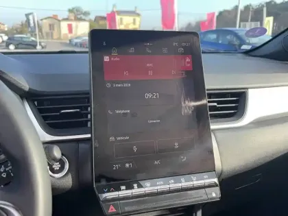 Photo 36 Renault Symbioz  E-Tech full hybrid 145