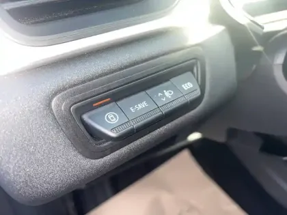 Photo 28 Renault Symbioz  E-Tech full hybrid 145