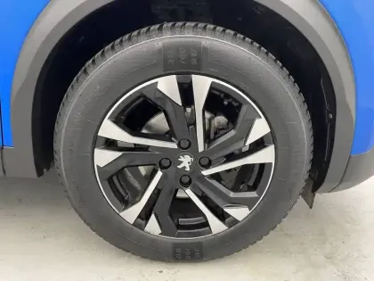 Photo 48 Peugeot 2008  PureTech 130 S&S BVM6