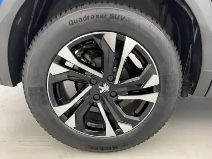 Photo 82 Peugeot 2008  PureTech 130 S&S BVM6