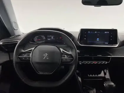 Photo 85 Peugeot 2008  PureTech 130 S&S BVM6