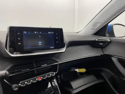 Photo 59 Peugeot 2008  PureTech 130 S&S BVM6