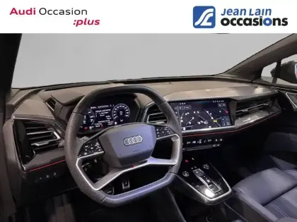 Photo 10 Audi Q4  e-tron 45 285 ch 82 kWh