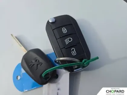 Photo 20 Peugeot 208  PureTech 75 S&S BVM5