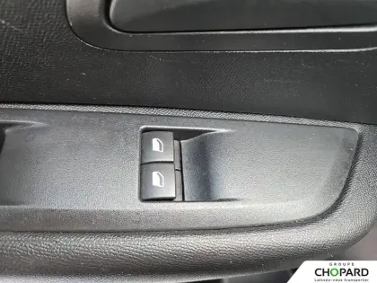 Photo 23 Peugeot 208  PureTech 75 S&S BVM5