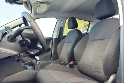 Photo 13 Peugeot 208  PureTech 82ch S&S BVM5