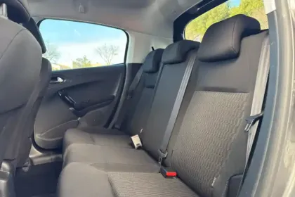 Photo 14 Peugeot 208  PureTech 82ch S&S BVM5