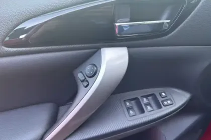 Photo 18 Mitsubishi Eclipse  Cross 2.4 MIVEC PHEV Twin Motor 4WD