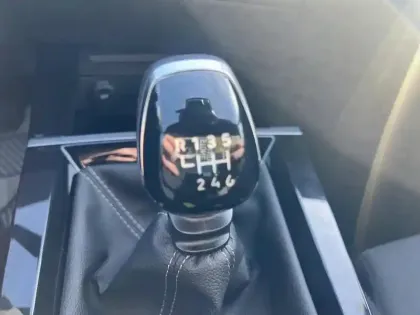 Photo 23 Opel Astra  1.2 Turbo 130 ch BVM6 GS