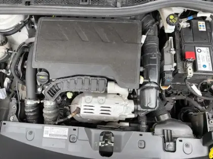 Photo 6 Peugeot 2008  PureTech 130 S&S EAT8 Allure