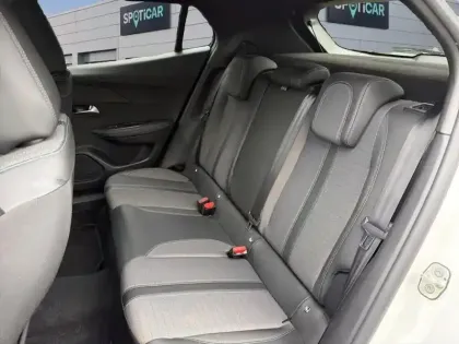 Photo 22 Peugeot 2008  PureTech 130 S&S EAT8 Allure
