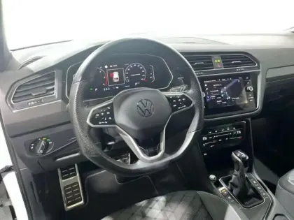 Photo 8 Volkswagen Tiguan 2.0 TDI 150ch DSG7 R-Line