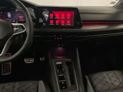 Photo 9 Volkswagen Golf 2.0 TDI SCR 150 DSG7 Life 1st