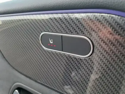 Photo 10 Mercedes GLB Gén. I (X247) Ph1 AMG Line 5