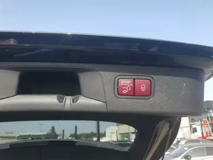 Photo 17 Mercedes Classe GLC GLC 300e 4MATIC SUV AMG Line