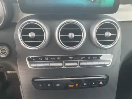 Photo 18 Mercedes Classe GLC GLC 300e 4MATIC SUV AMG Line