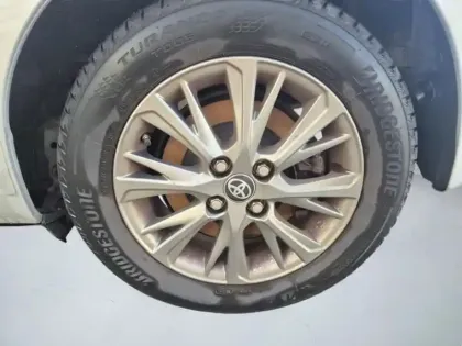 Photo 8 Toyota Yaris Hybride 1.5 100h Dynamic