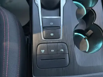 Photo 14 Ford Kuga 2.5 Duratec 225ch PHEV ST-Line BVA